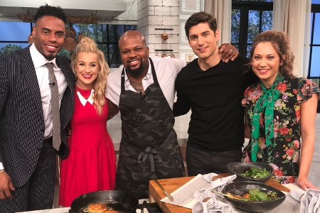 Pickler & Ben with Crab Cakes